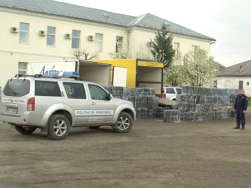 Microbuz furat din Italia, descoperit la Negru Vodă